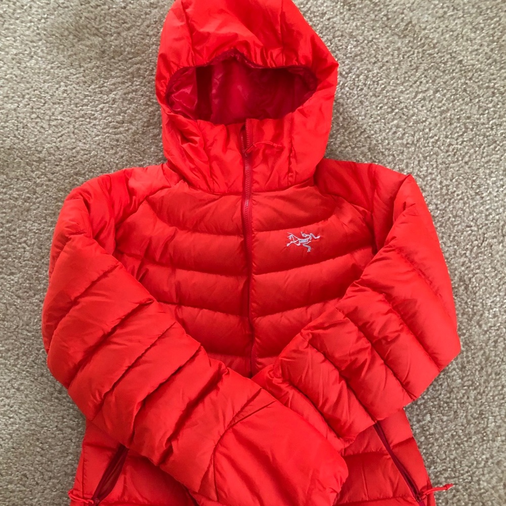 Arc’Teryx Lightweight Down Hoodie Jacket